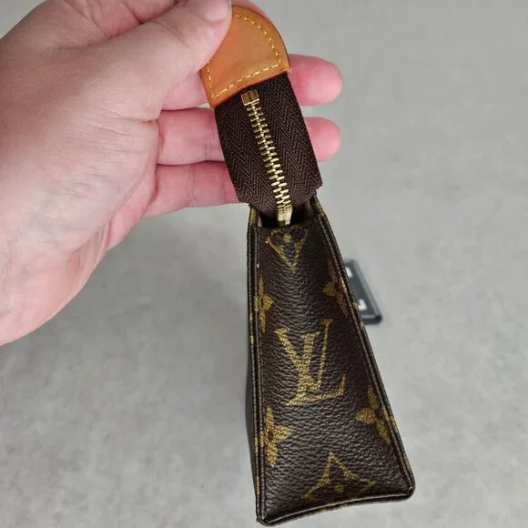 Louis Vuitton LV Monogram Toiletry 15 Pouch Toilette Pouchette Handbag Purse - Picture 3 of 12